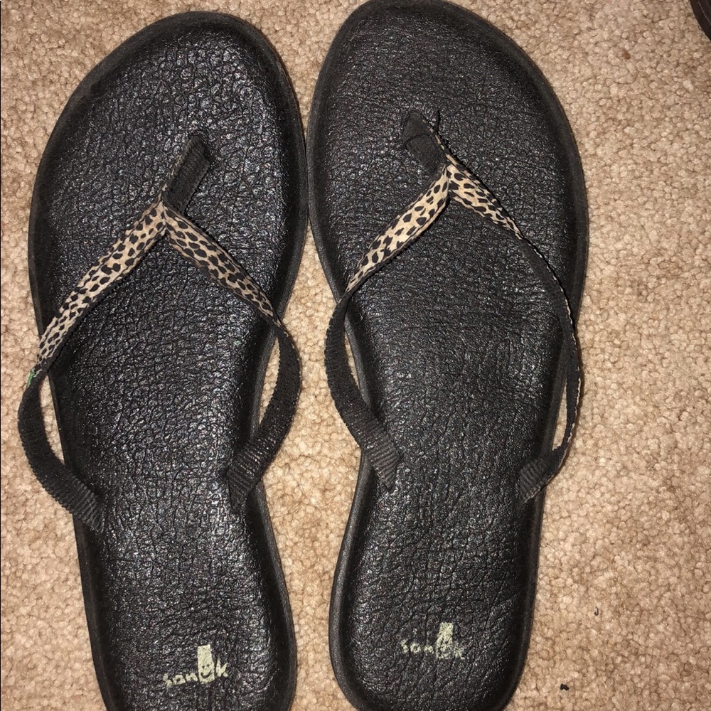 Sanuk sandals